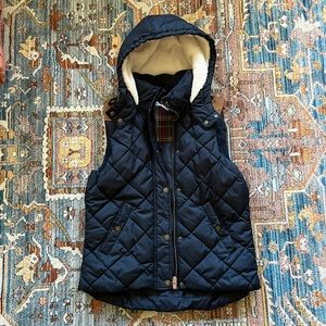 HM puffer vest with detachable hood